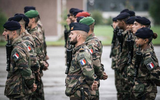 俄空降兵已被打残,1500法军即将下场_北约_俄军_俄罗斯
