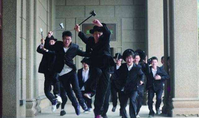 原创此人创立斧头帮只为保护百姓杜月笙都礼让三分可如今坟墓荒废