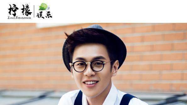 出淤泥而不染,张若昀阳光谦逊的背后,是原生家庭的无奈