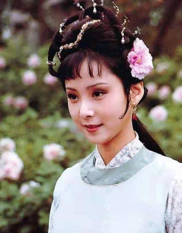 原创晴雯到底哪里好被撵时她的表现绝非一般人可比