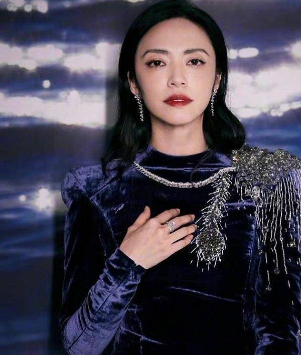 原创姚晨为杨笠发声却被骂是恶之花霸气回怼你连人都不是