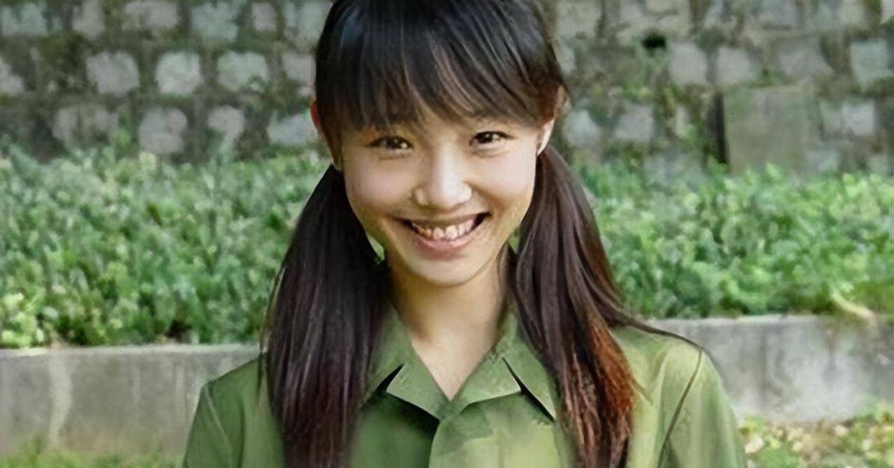 作为一位知名的女演员和已经经历过婚姻的公众人物,白百何自然明白