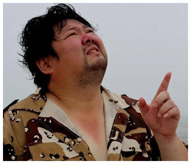 他被黄渤捧红片酬翻10倍却醉酒身亡美貌妻子改嫁老外生活滋