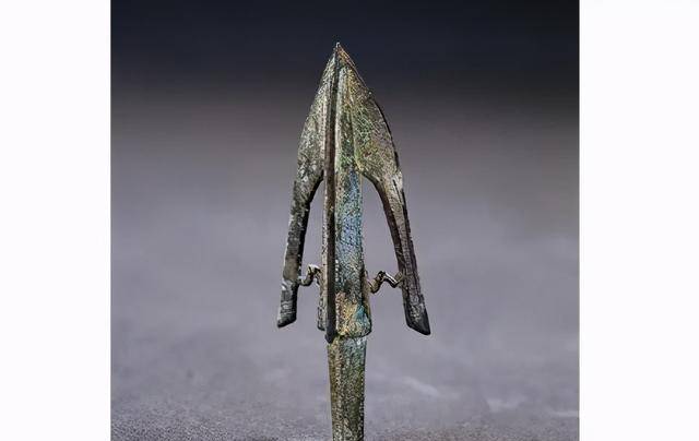 大秦赋吕不韦为何对可拆分秦箭大加赞赏弓弩与箭镞之细节探究