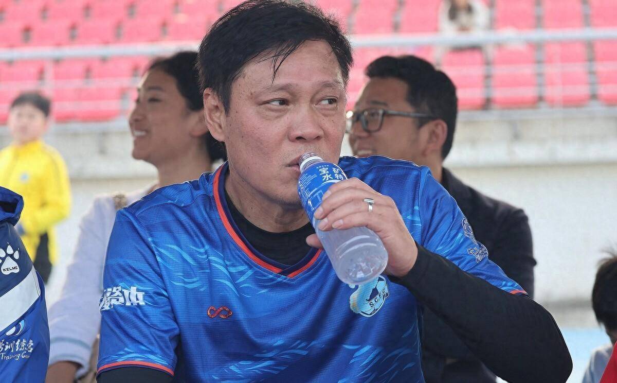 原创球迷沸腾53岁范志毅重回赛场最新职位曝光辽宁铁人崛起有望