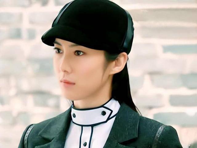 "抗日神剧专业户"五大女演员的没落史,糊成这样,怪不得别人