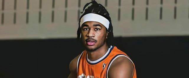 所以廖篮可以慢慢地给谢里夫·库珀培养,等上三两年再和弗格告别,而不