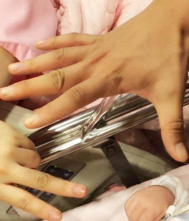 坐月子10天没洗头,是超乖妈咪,长辈们都喜欢的好媳妇_时候_柔情_明星