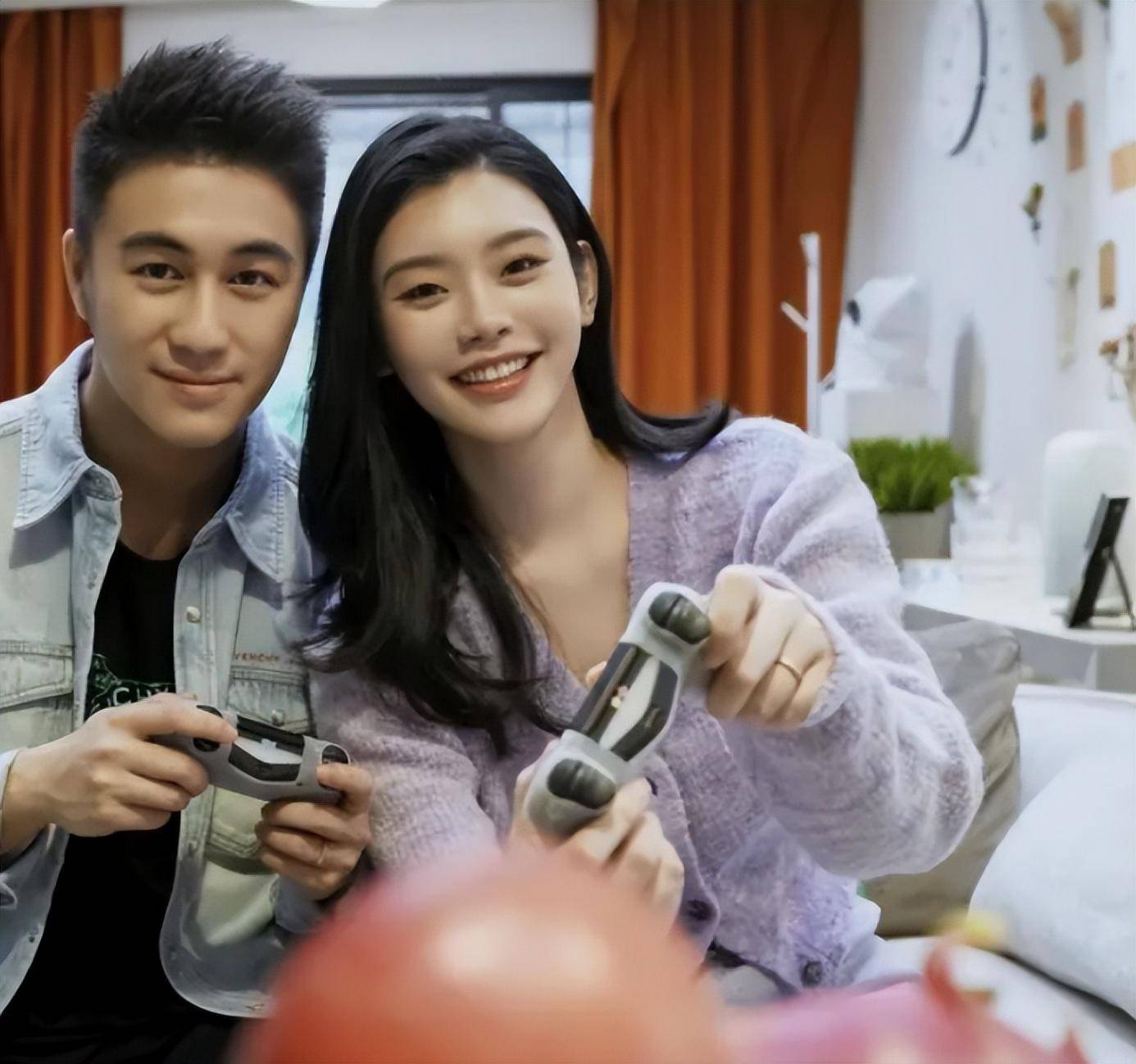 不忍了奚梦瑶罕见发飙当街与何猷君吵架男方数次求和仍被吼