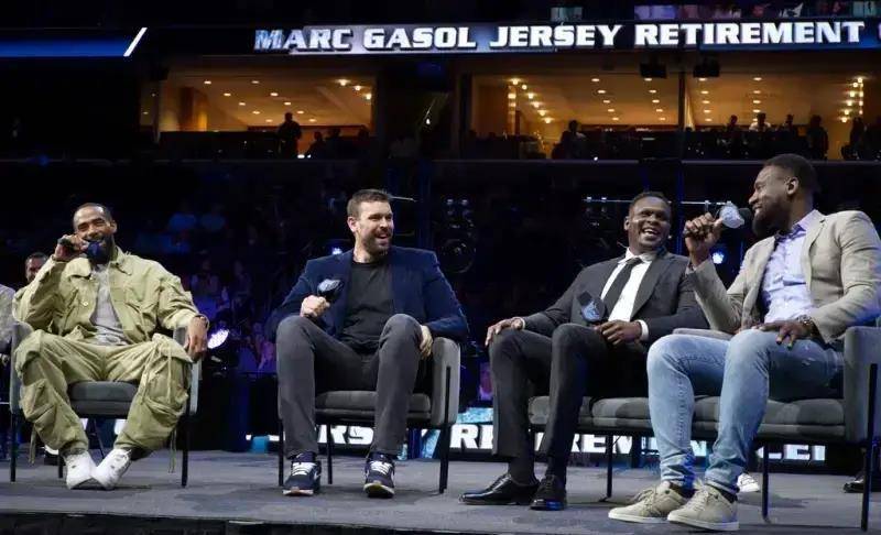 "黑白双熊"再相聚_比赛_兰多夫_主场