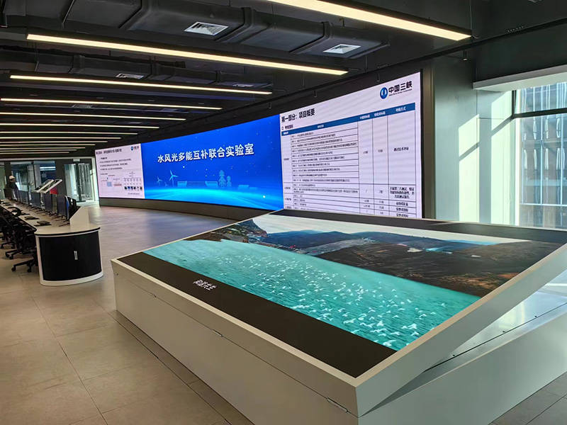 小间距led显示屏:高清细腻画面的制霸者_市场_技术_领域