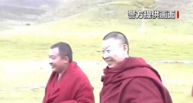 王兴夫的活佛路10年疯狂敛财2亿住豪华别墅骗女弟子