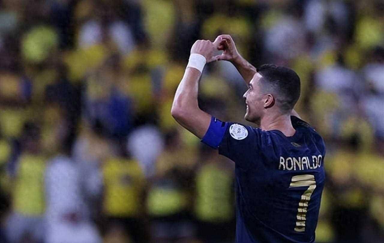 沙特联c罗连场戴帽任意球双响独造五球利雅得胜利80