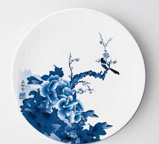 说起瓷器,也许大家首先想到的是景德镇,景德镇的瓷器最为人们所熟知的