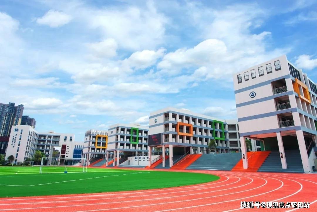 牧云溪谷教育资源丰富且文化氛围浓郁,家门口5所双语幼儿园(爱馨云峯