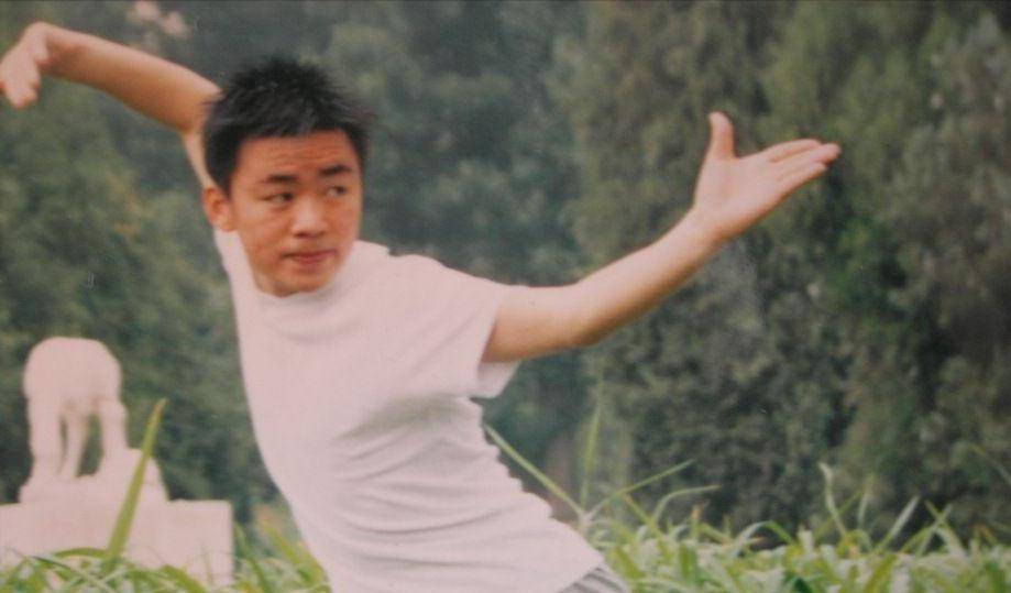 功夫虽然没有让王宝强一上来就成为巨星,但仍然使他获益匪浅.