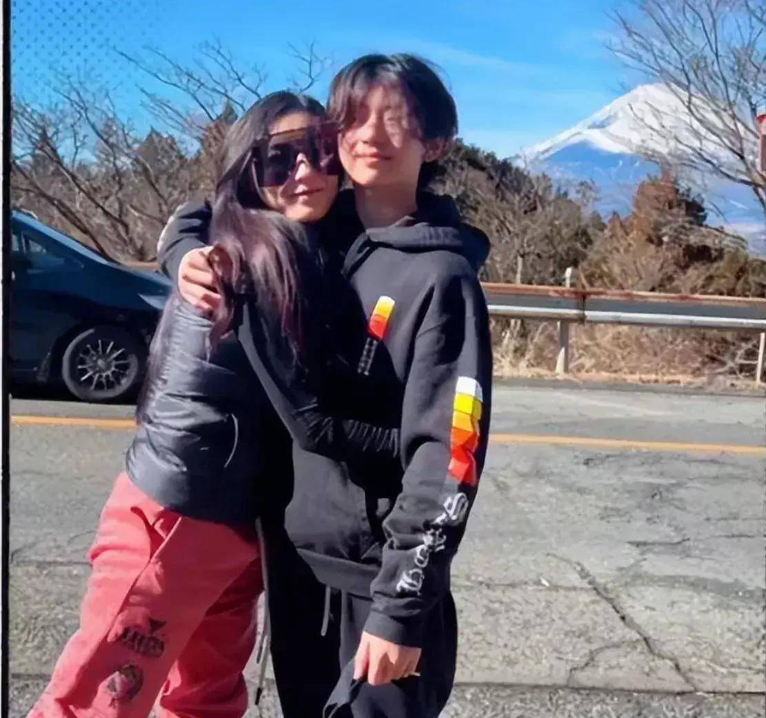 张柏芝大儿子lucas恋爱风波平息星二代青春媒体勿窥探过度