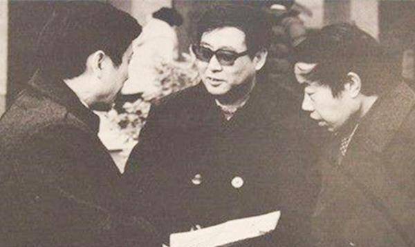 作为千万级别的畅销书作者路遥去世后为何给女儿留了大量债务