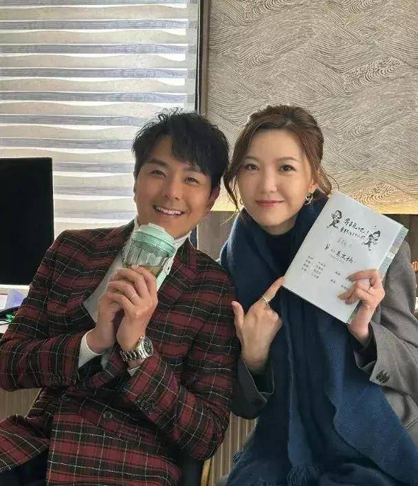 tvb花旦带家人开心游广州晒素颜照大翻车网友质疑整容失败