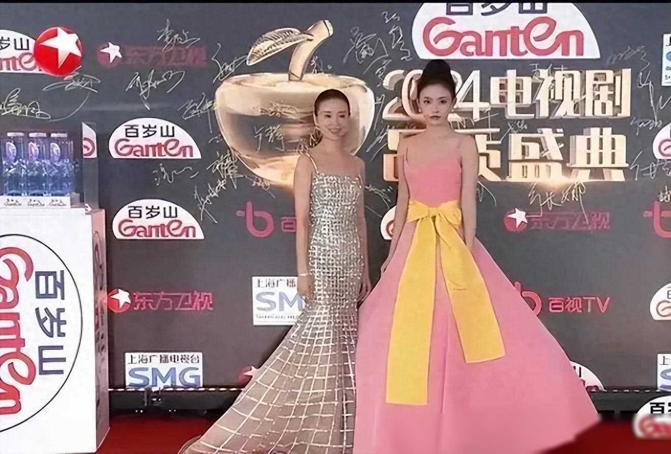 原创43岁董洁与27岁林允同台感悟气质超越年龄身高只是表象