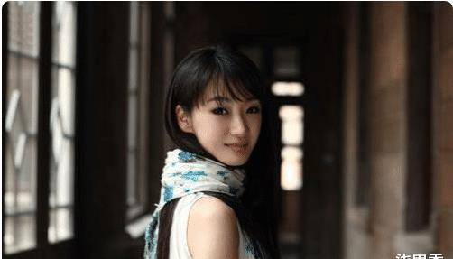 比如说那英,关晓彤都和皇族有着密不可分的联系.