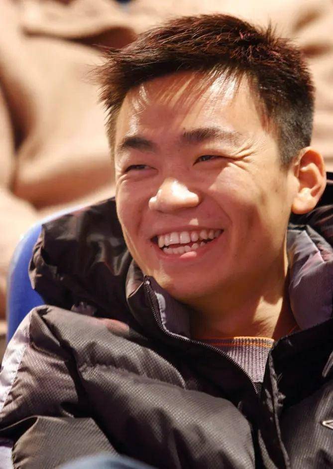 王宝强:"借钱交税"和领"金扫帚"的第一人,其实是个武林高手_少林寺