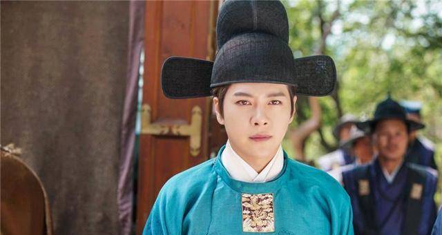 原创警世通言盗贼父亲养大儿子亲生父亲寻来为官的儿子作何抉择