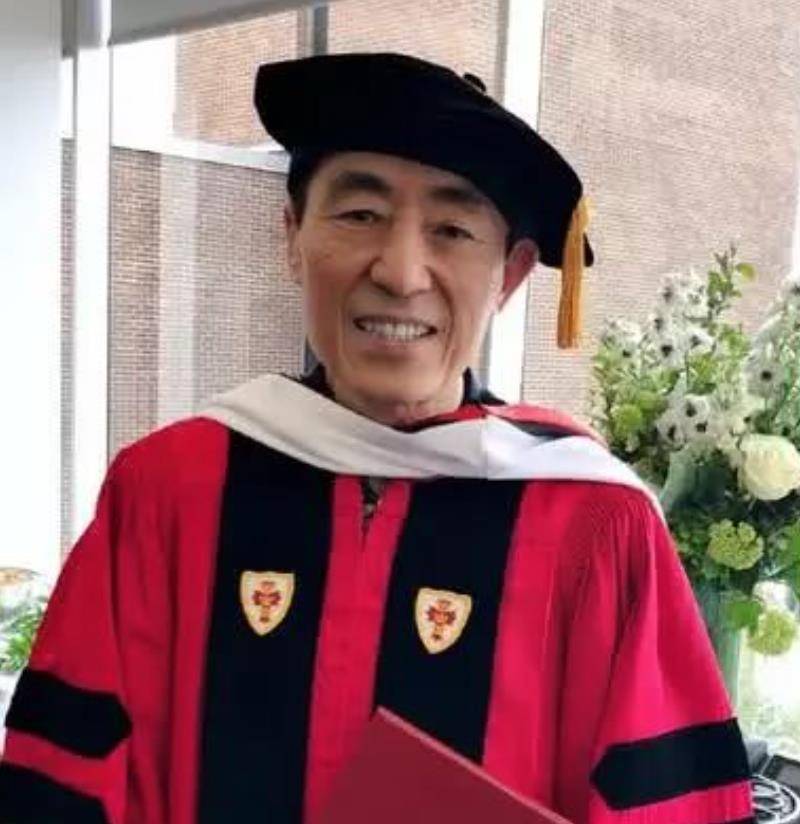 周润发俩博士被指伪学霸,董卿郭蔼明才貌双全_荣誉_毕业生_翟天临