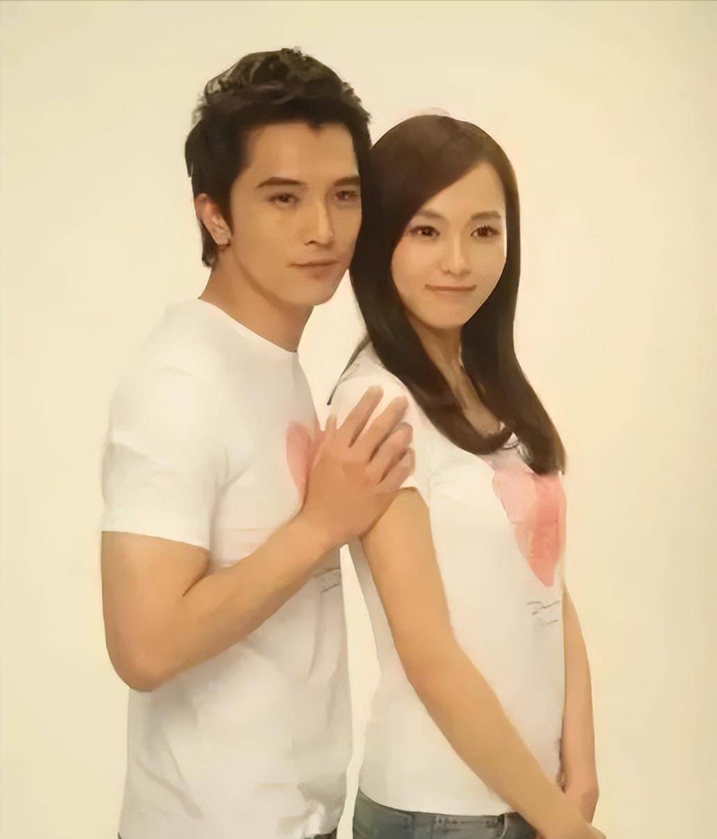 原创唐嫣被爆傍金主上位她与王晶曾志伟的那些往事令网友大跌眼镜