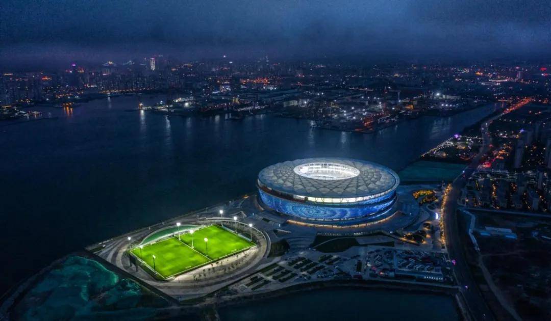 大连梭鱼湾专业足球场详细介绍转自ga环球建筑