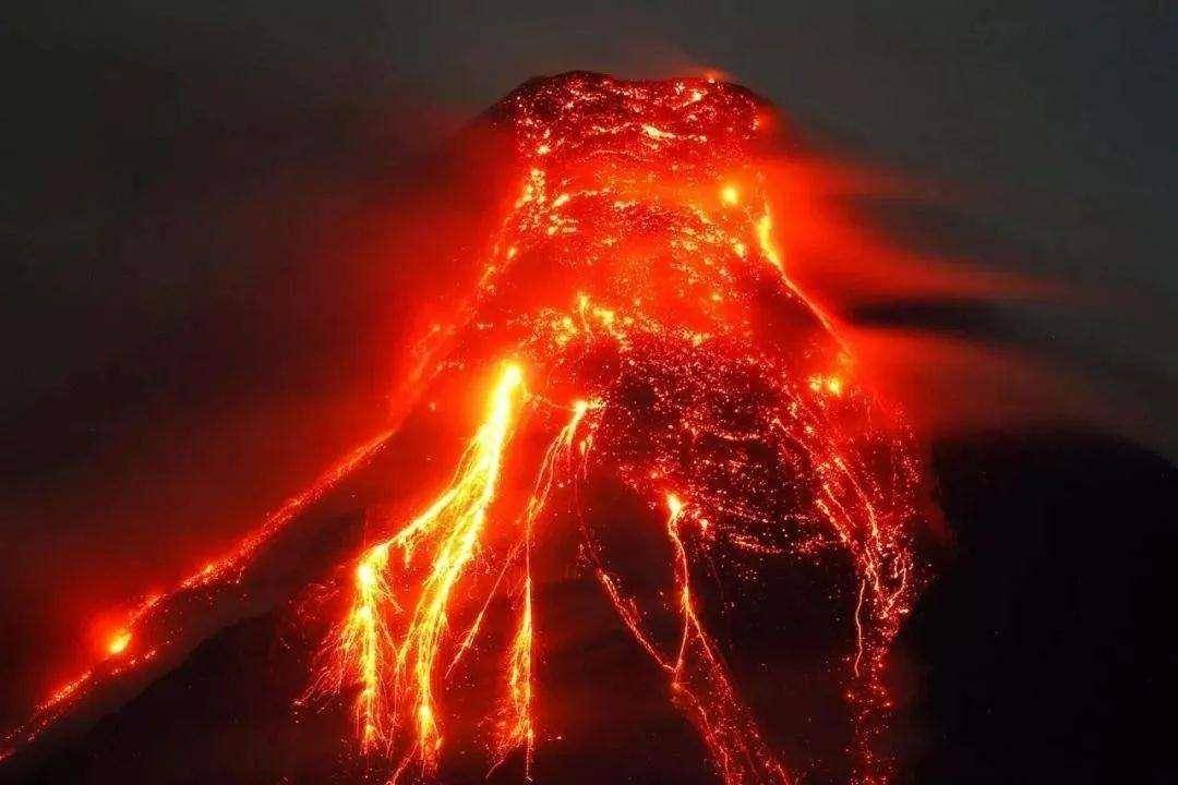 五大连池火山喷发图片