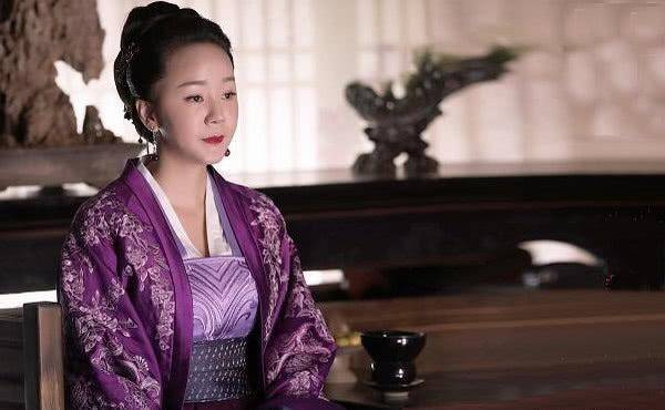 情深深雨蒙蒙》中饰演姐弟,戏外是夫妻,毁容后仍被宠20年_高鑫_王一楠