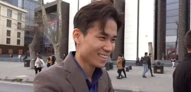 原创口罩猎人林栋花5万住一天酒店倒卖口罩获60亿订单后来如何