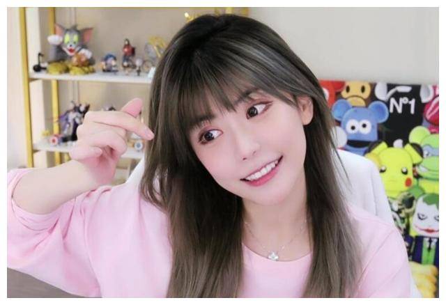 周淑怡公开喊话雷军只要送一台su7自己换各种方式给他舔