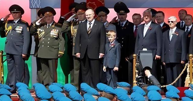 原创普京年过七旬没有子女没陪在身边他的一天是怎么度过的