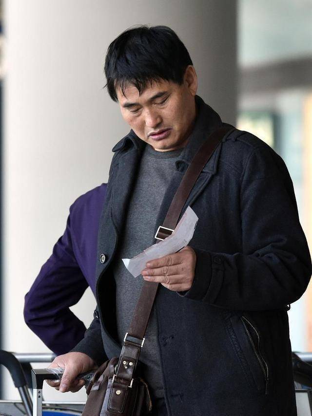 原创从星光璀璨到落魄街头只因两字昔日闪星身价不及大衣哥万分之一