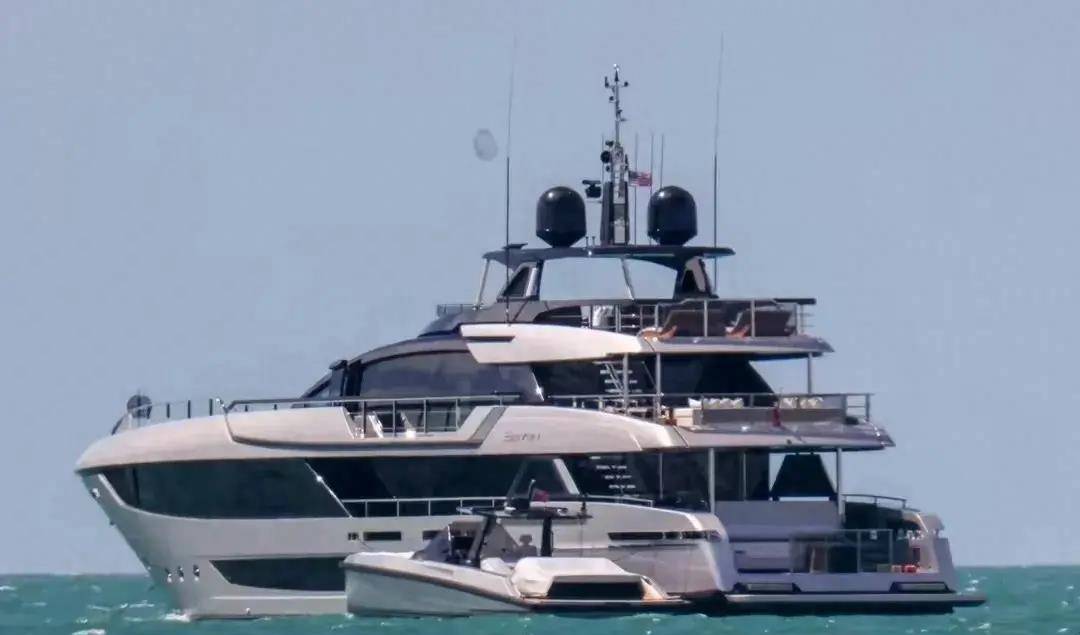 贝克汉姆15亿元游艇揭秘继承女儿名字打造水上宫殿