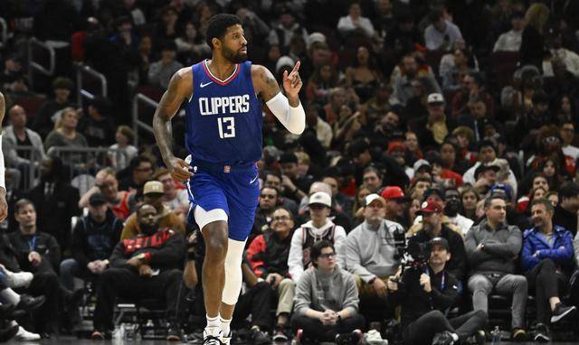 乔治大逆转半场崛起绝杀带队成功