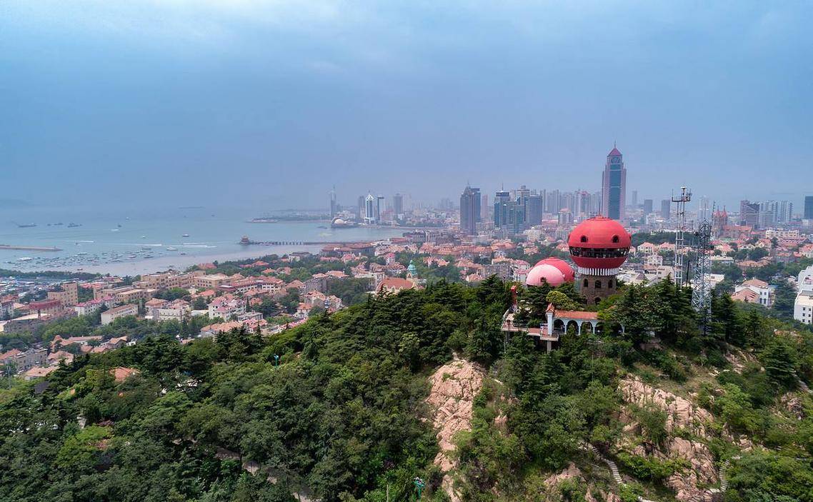 这里曾是德国贵族的聚居地,如今已经成为青岛的一大旅游景点.