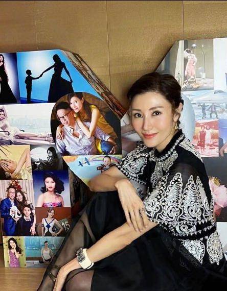 最美港姐李嘉欣的感爱情和她背后的4个男人