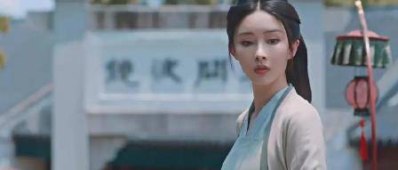 演完《与凤行》再演《承欢记》,出场就被观众骂,长相神似何赛飞_杨紫