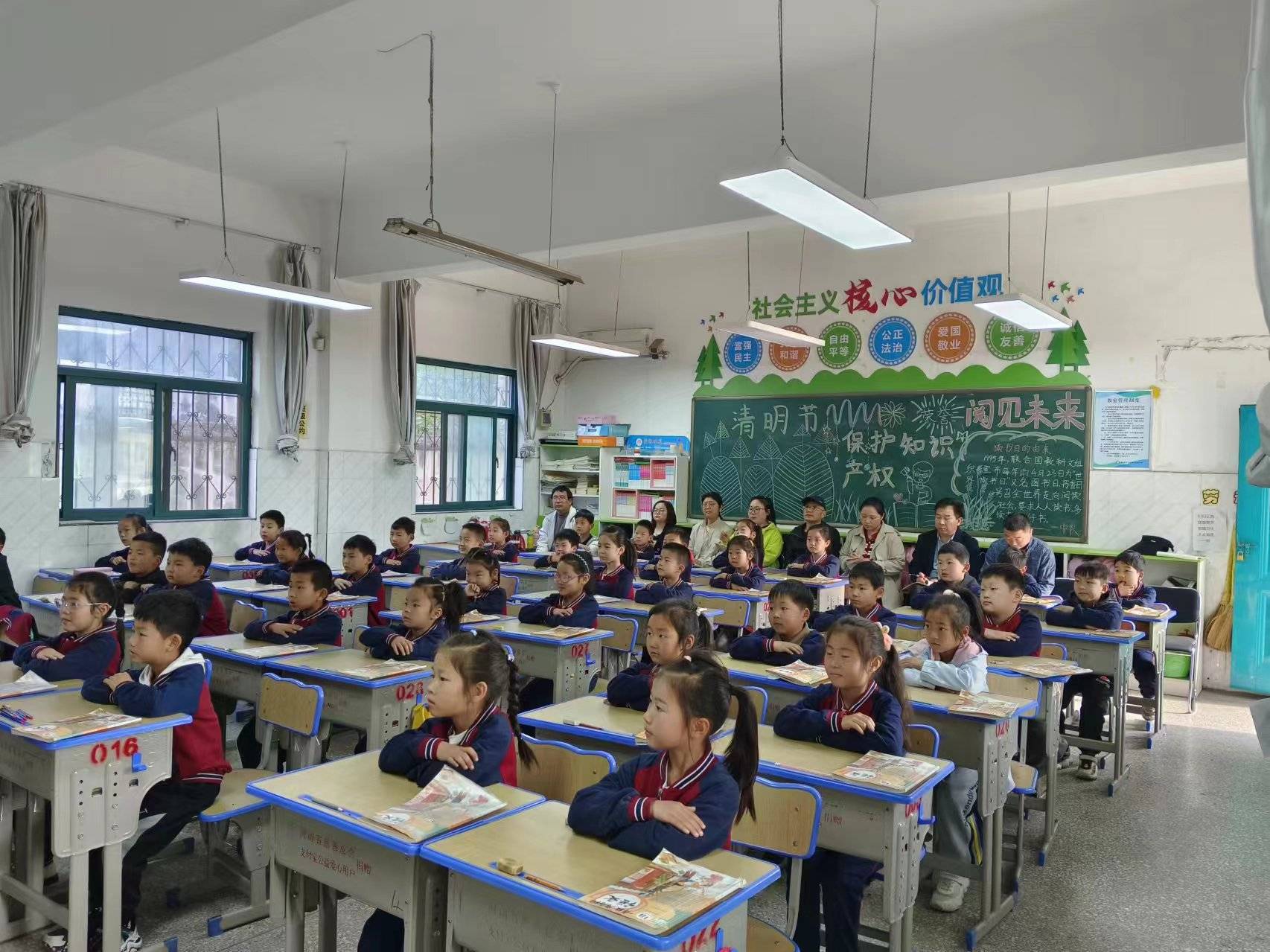 教研绽芬芳共研共成长二七区王庄小学语文学科教研活动