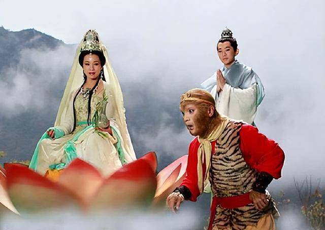 说起观音和孙悟空的第一面,还是在观音受玉帝邀请参加蟠桃宴会时遇见