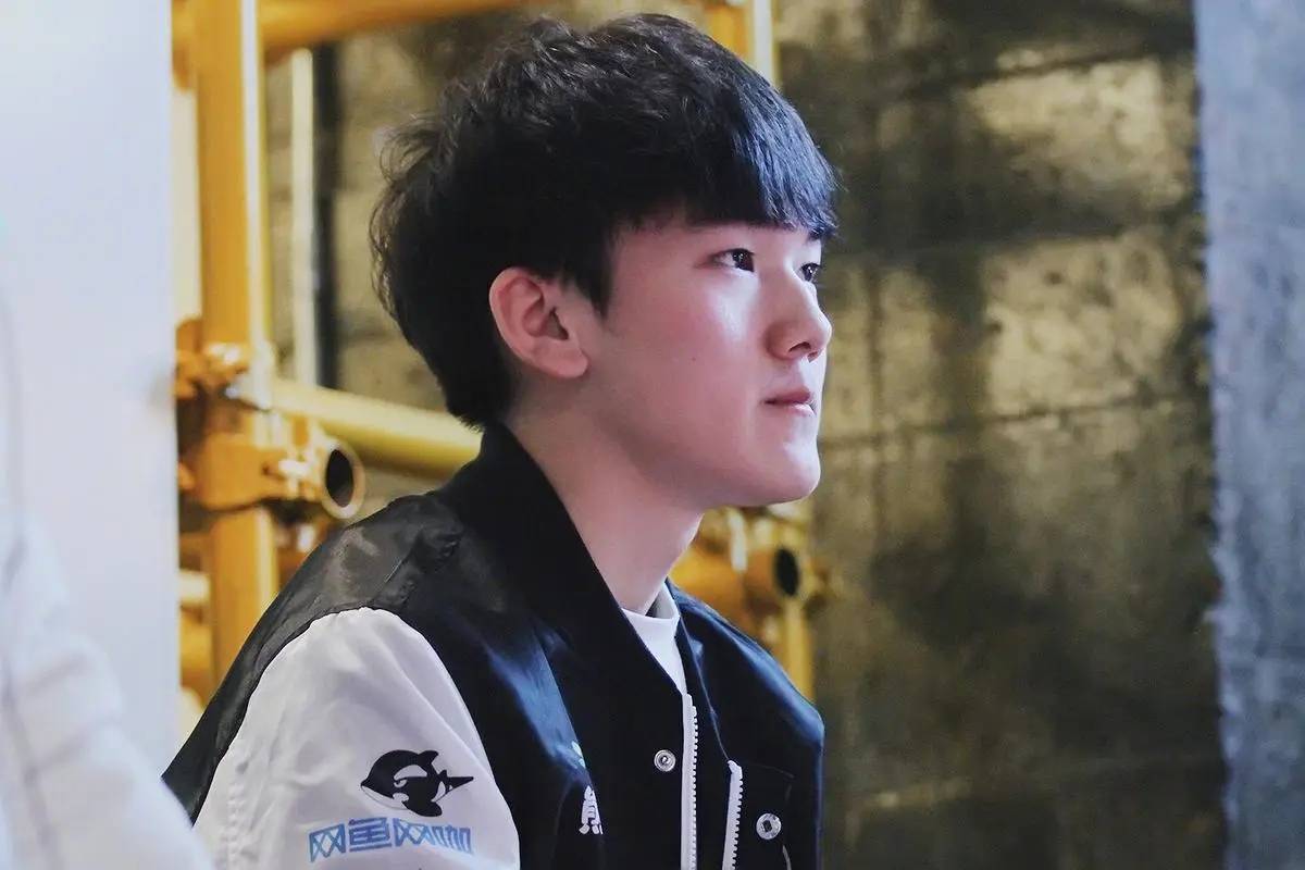 原创喻文波从路人王到世界冠军的英雄联盟选手的故事