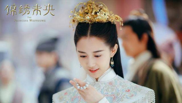 原创当陈钰琪被问到自己变成张无忌会做些什么她的回答堪称完美