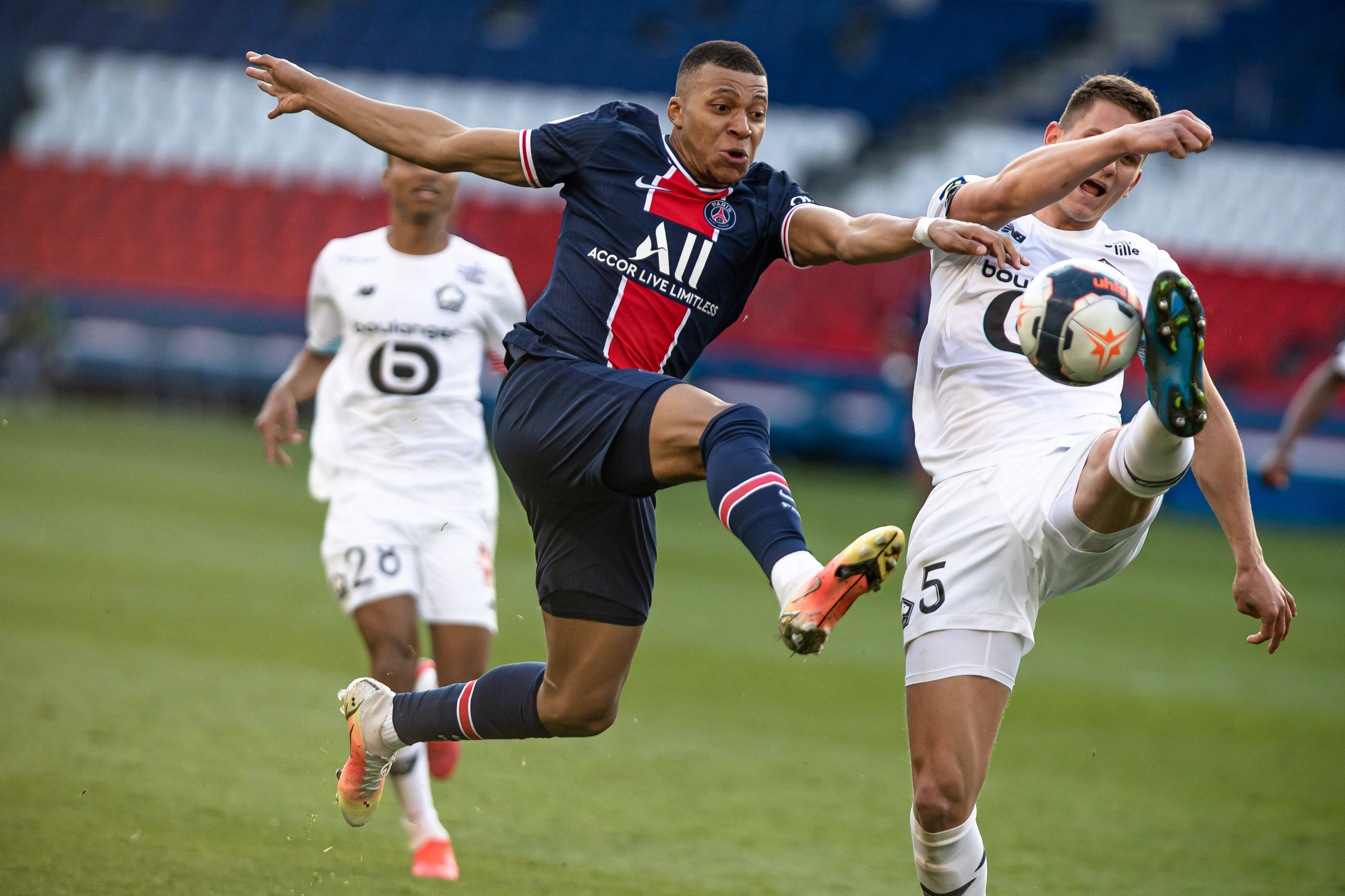 巴黎圣日尔曼vs巴塞罗那