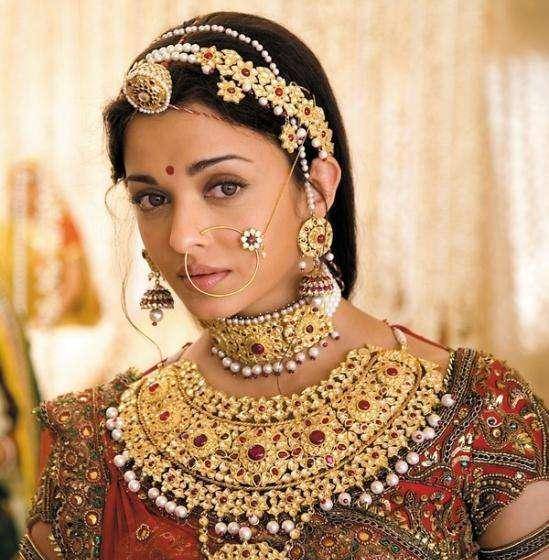 说到这里,不得不提到印度一位酷爱珠宝的王妃——巴罗达·西塔德维