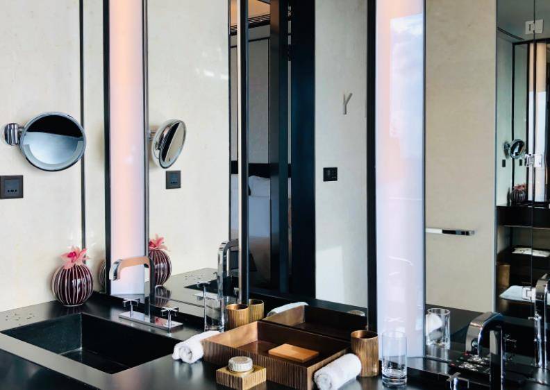 原创上海宝格丽究竟有多贵住一晚上要一个月工资网友厕所都住不起