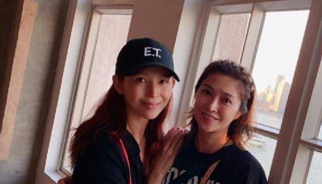 再不擅交际的李克勤,再安守本分的卢淑仪,也想维系一下蔡少芬这条关系