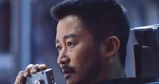 导演郭帆更希望给观众带来惊喜.